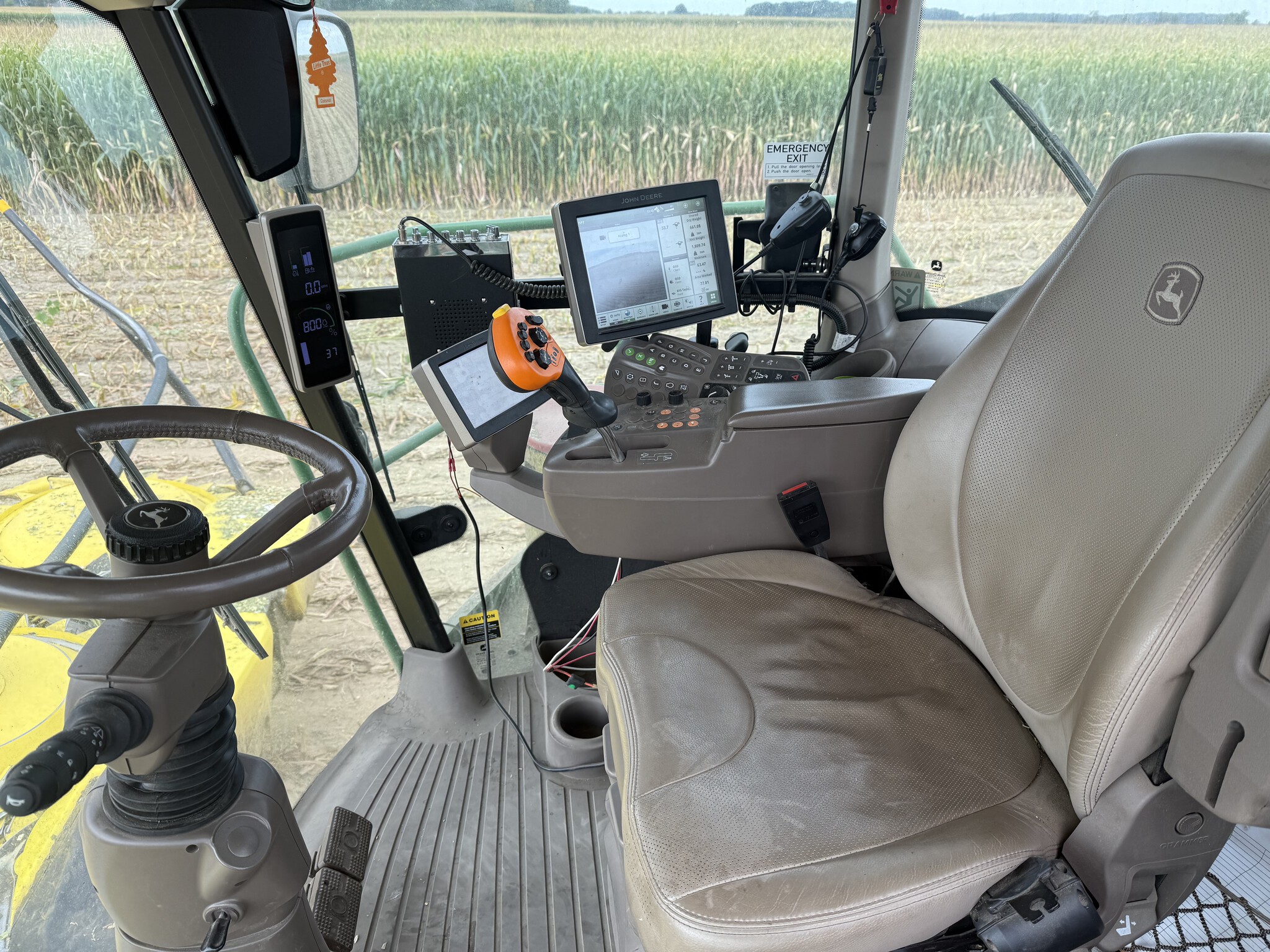 2022 John Deere 9900 Image 10