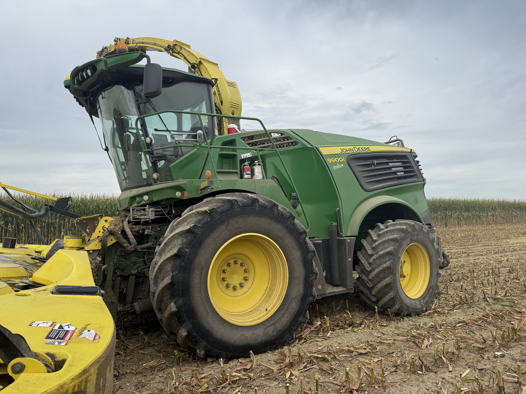 2022 John Deere 9900 Image 1
