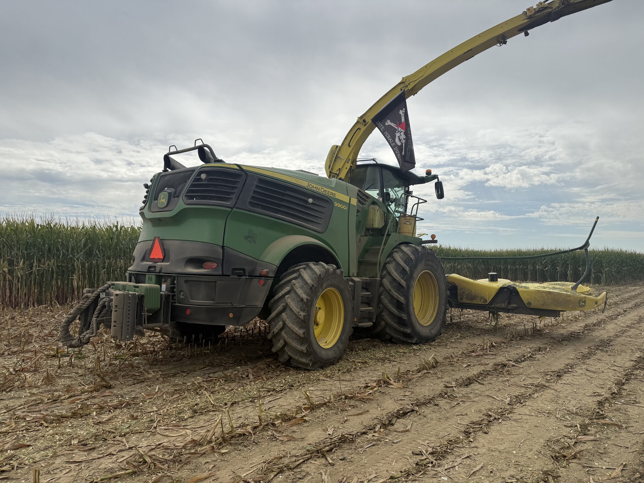 2022 John Deere 9900 Image 7