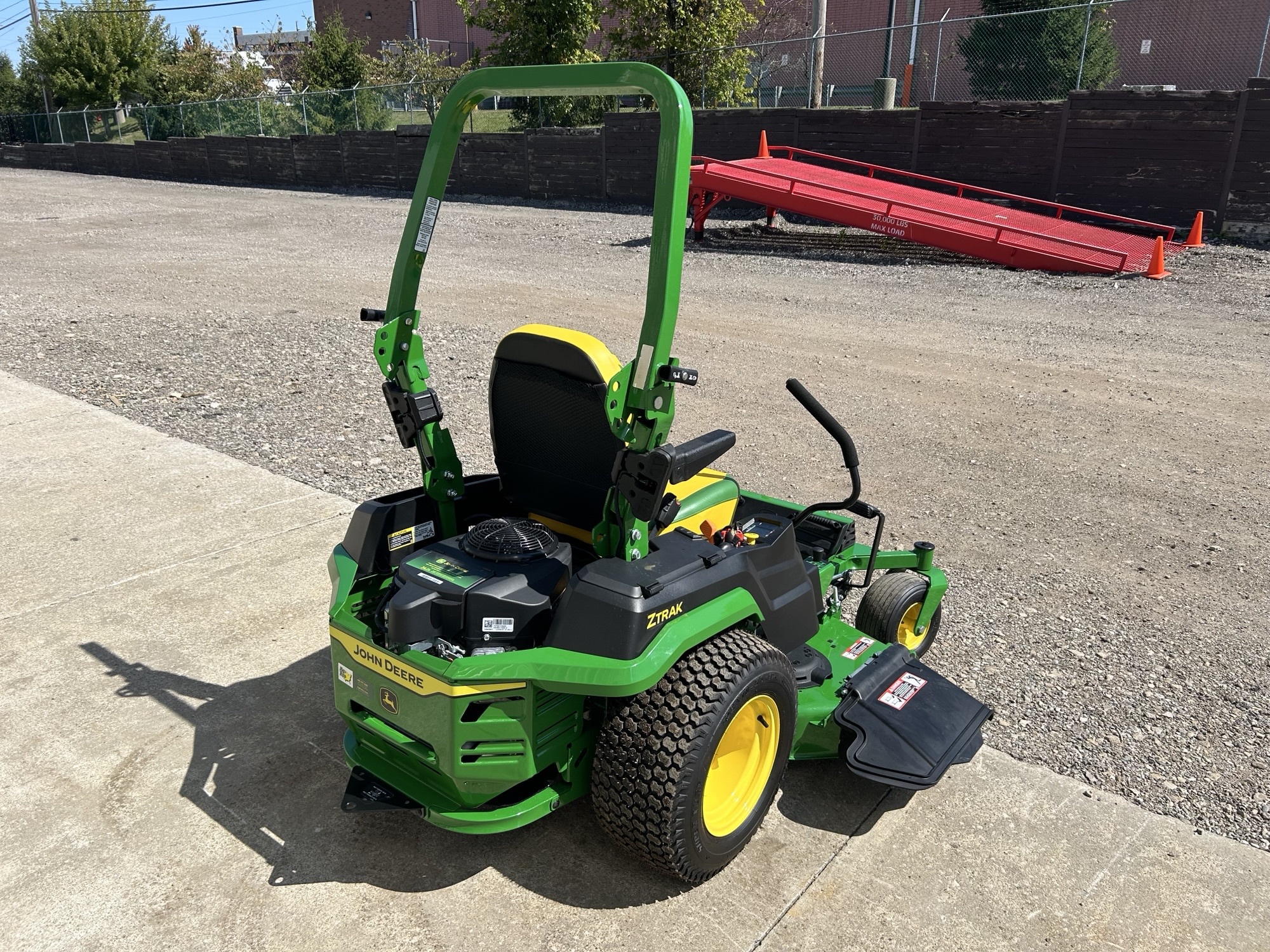 2025 John Deere Z530R Image 4