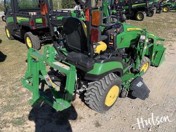 Photo of 2017 John Deere 1025R