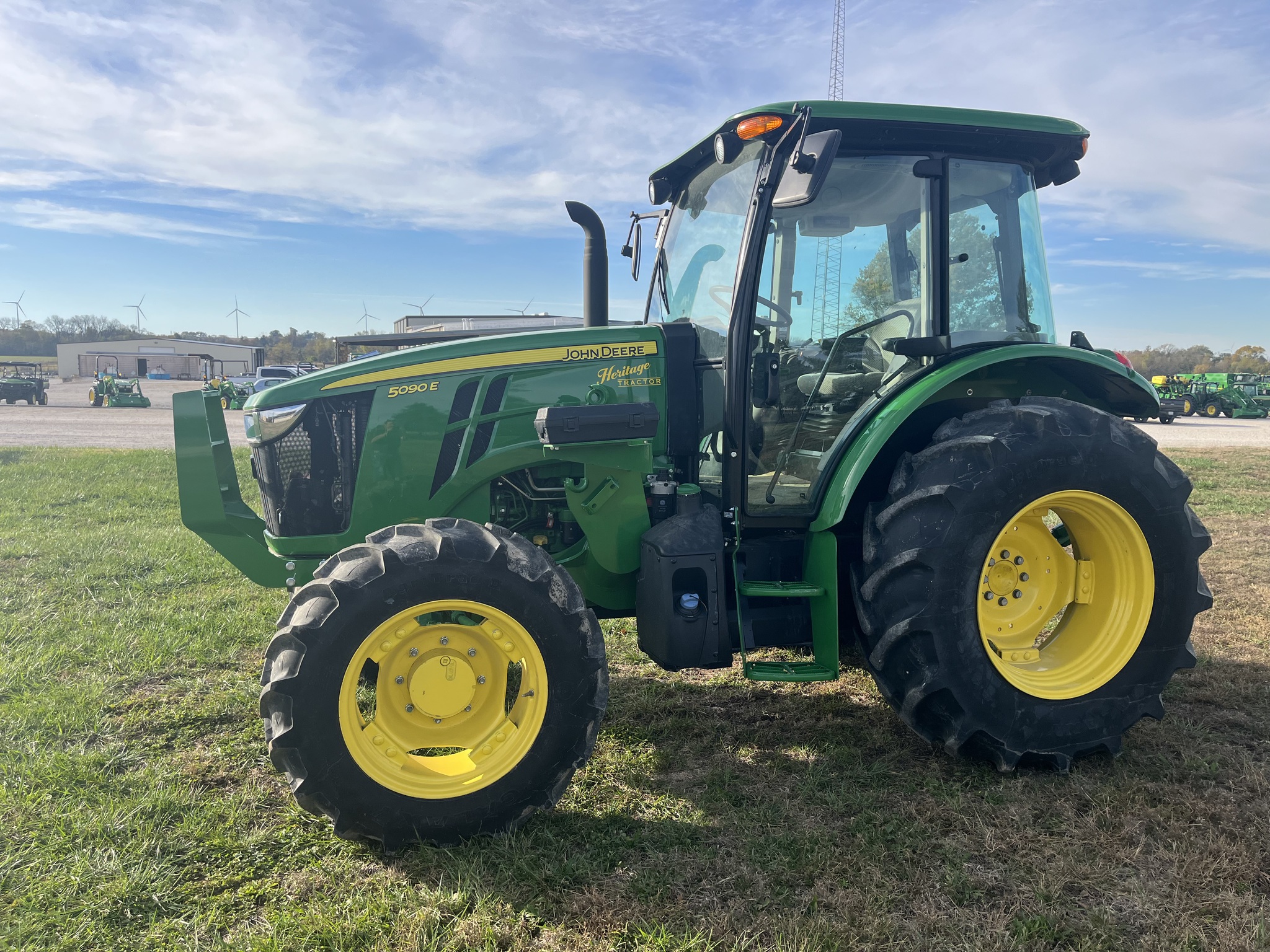  2022 John Deere 5090E at Heritage Tractor in Lockwood, MO