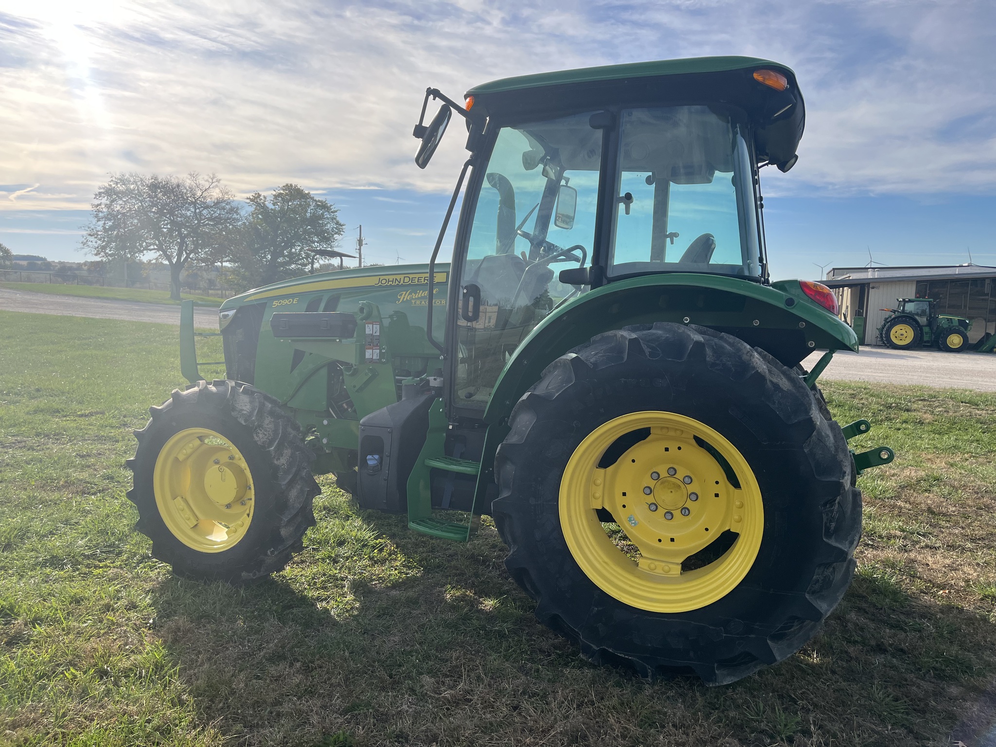  2022 John Deere 5090E at Heritage Tractor in Lockwood, MO