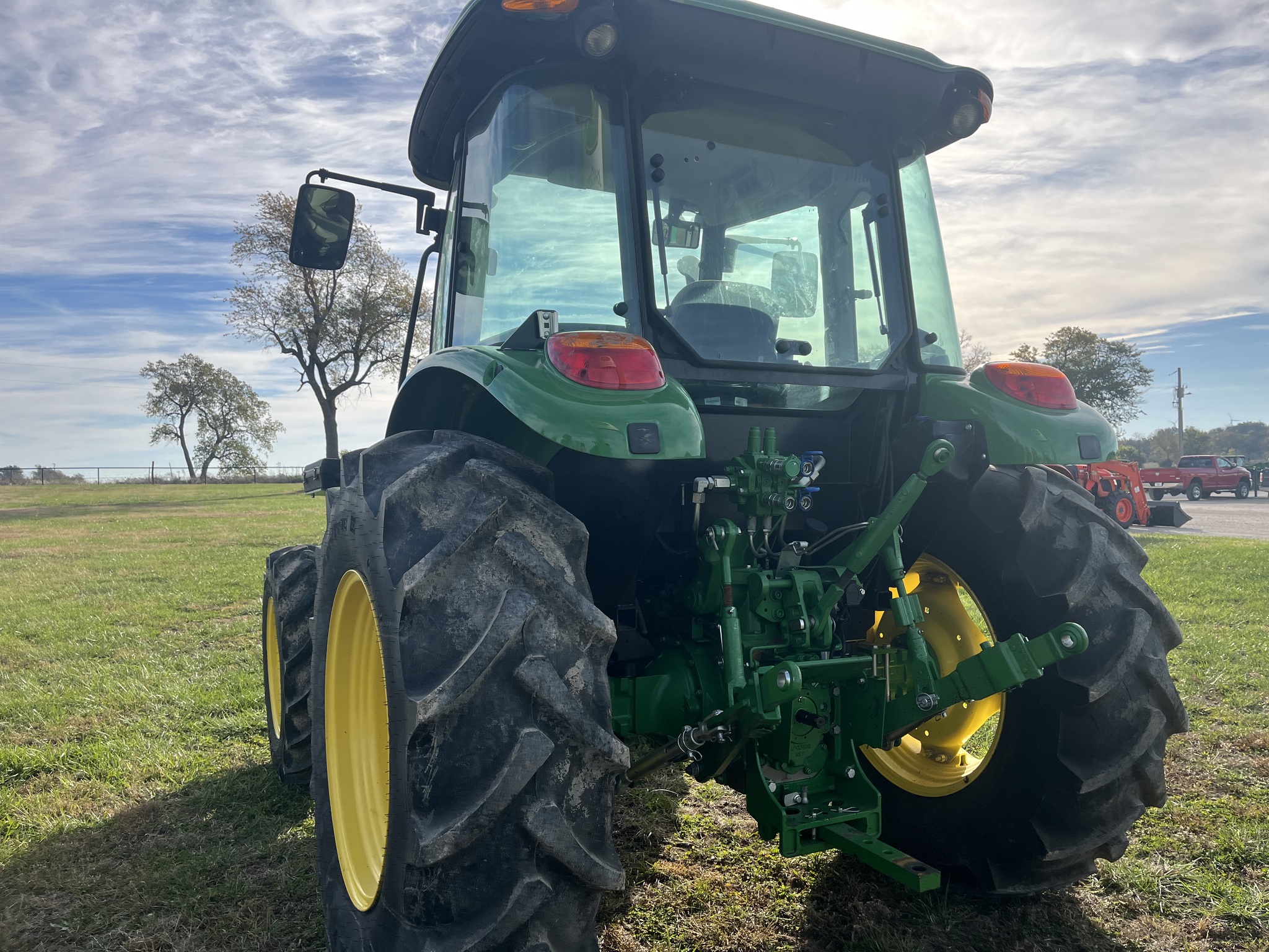  2022 John Deere 5090E at Heritage Tractor in Lockwood, MO