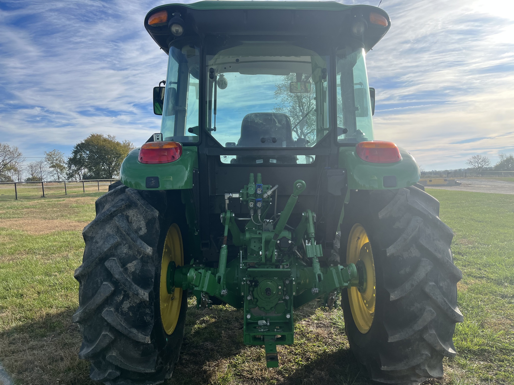  2022 John Deere 5090E at Heritage Tractor in Lockwood, MO