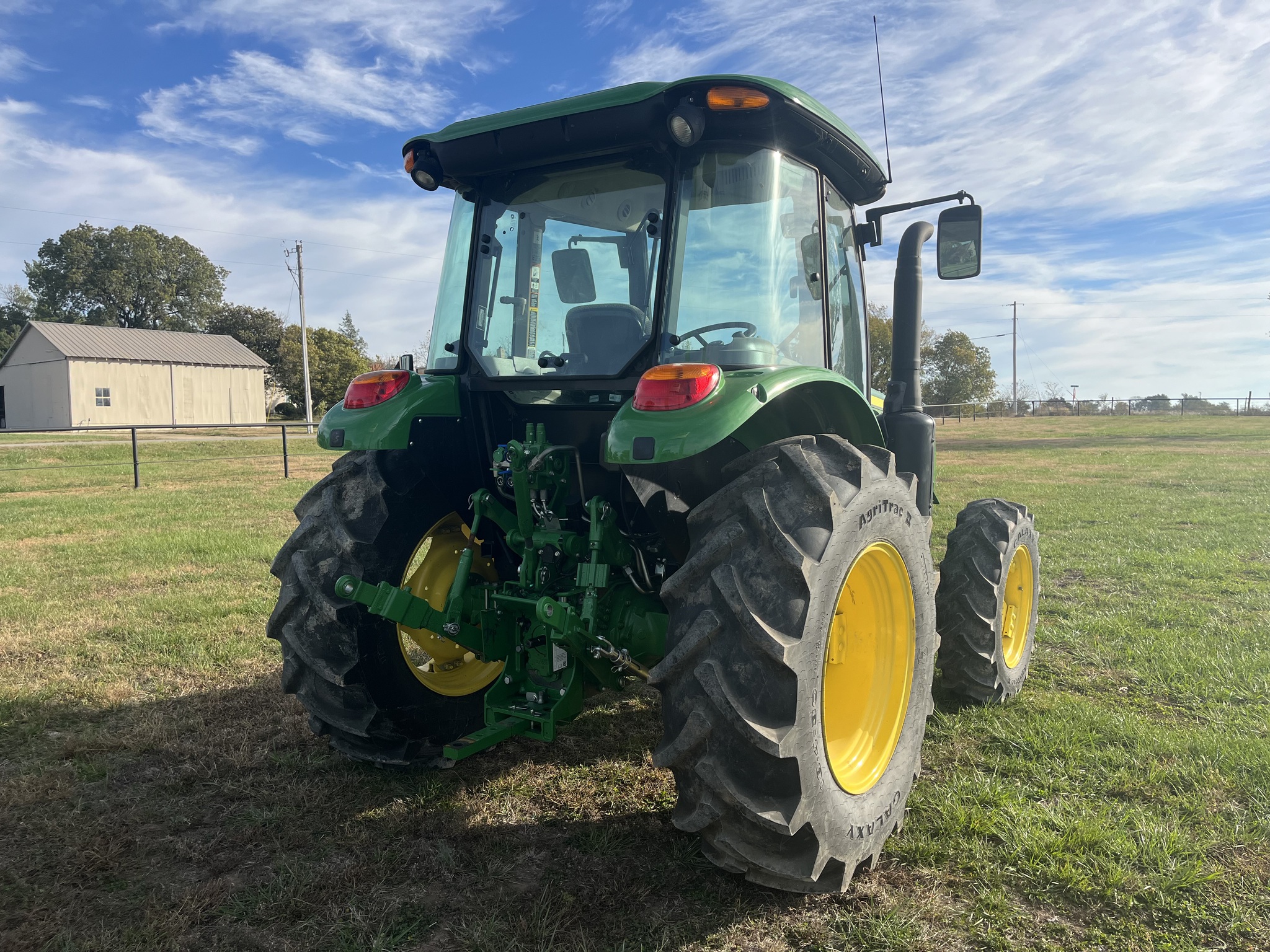  2022 John Deere 5090E at Heritage Tractor in Lockwood, MO
