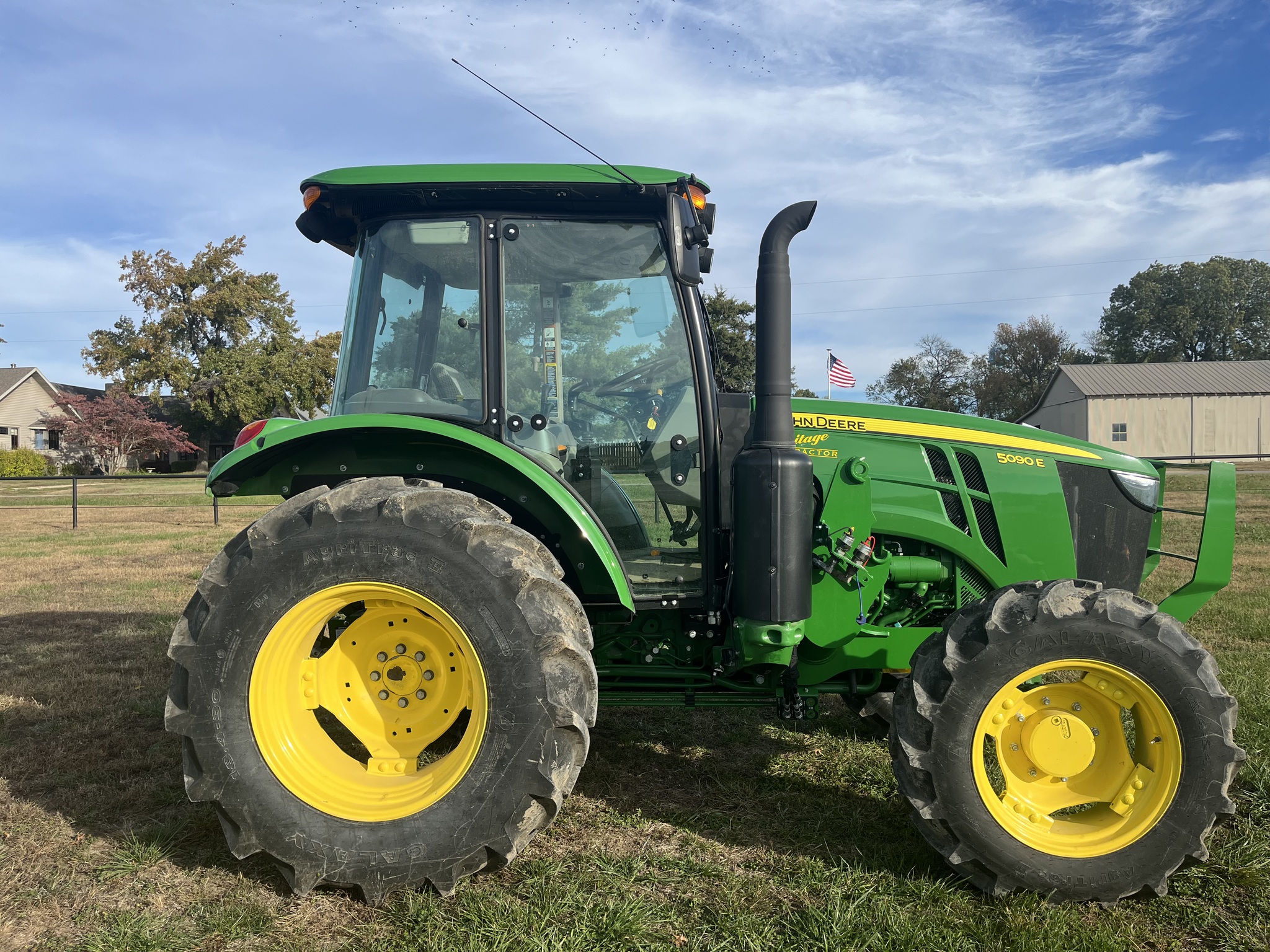  2022 John Deere 5090E at Heritage Tractor in Lockwood, MO