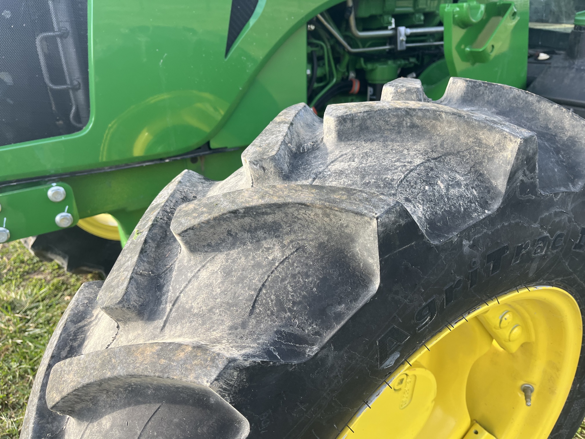 2022 John Deere 5090E at Heritage Tractor in Lockwood, MO
