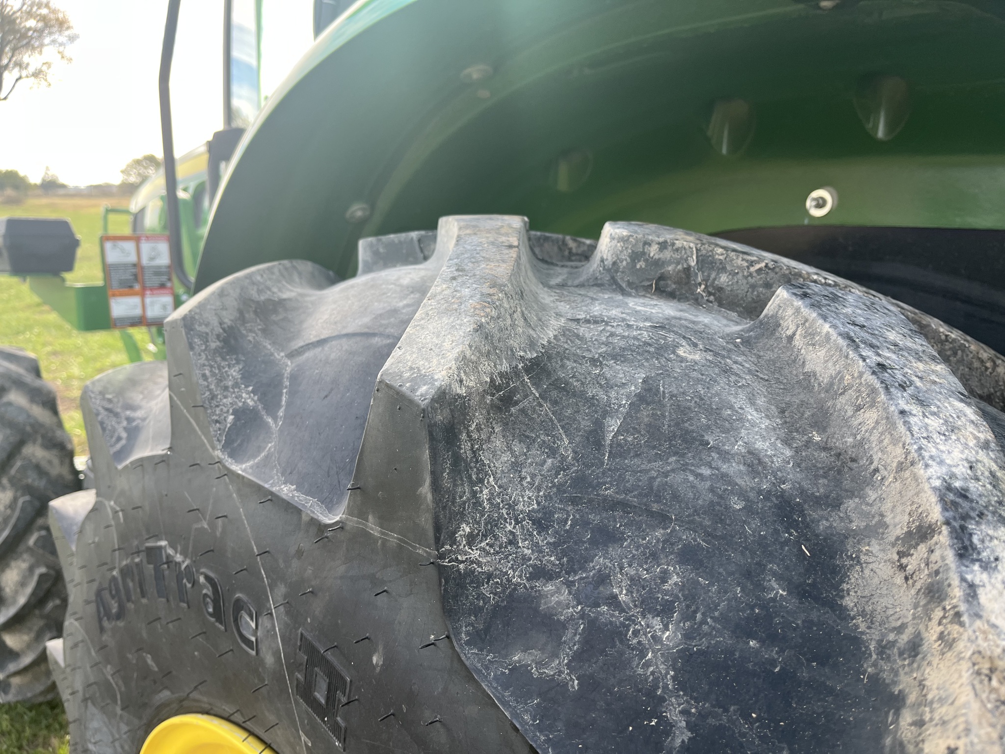  2022 John Deere 5090E at Heritage Tractor in Lockwood, MO