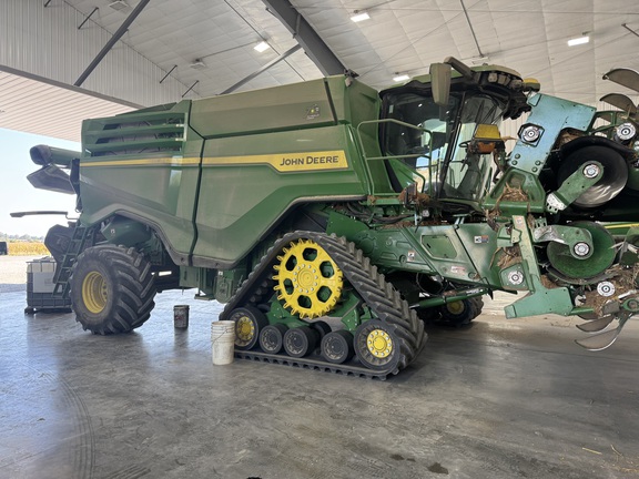Photo of 2022 John Deere X9 1000