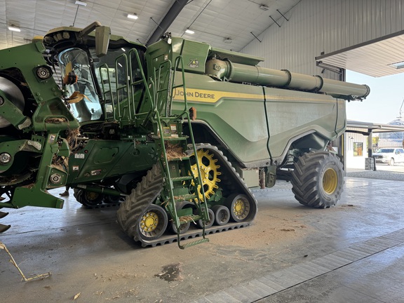 Photo of 2022 John Deere X9 1000