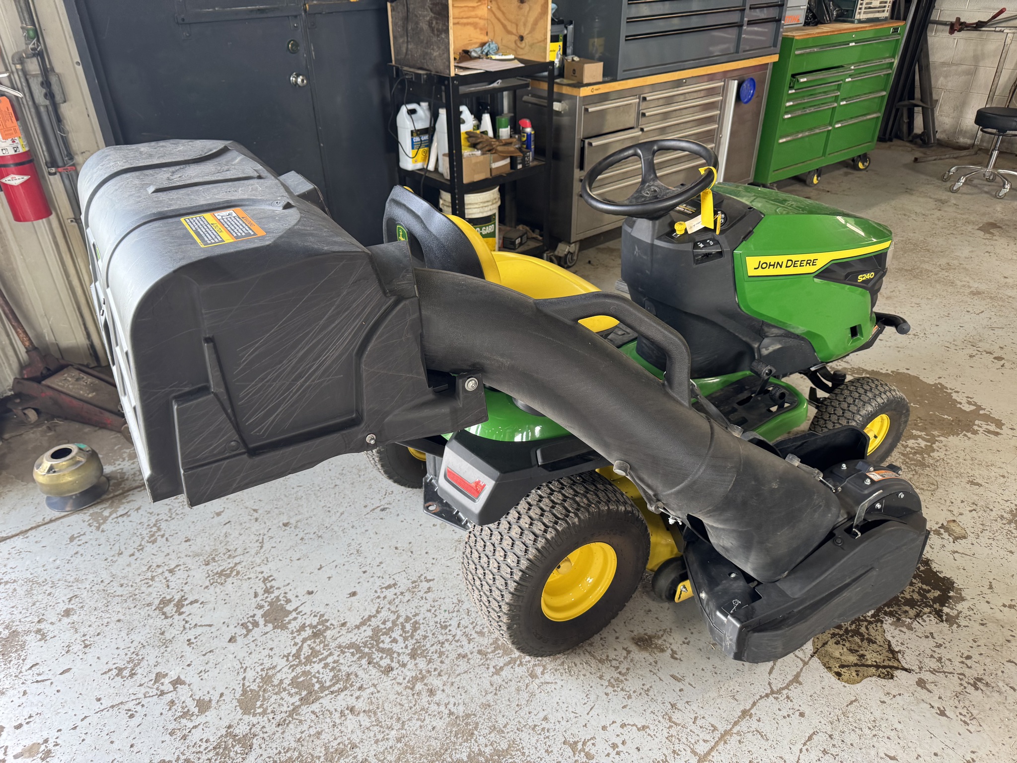 2022 John Deere S240 Image 5