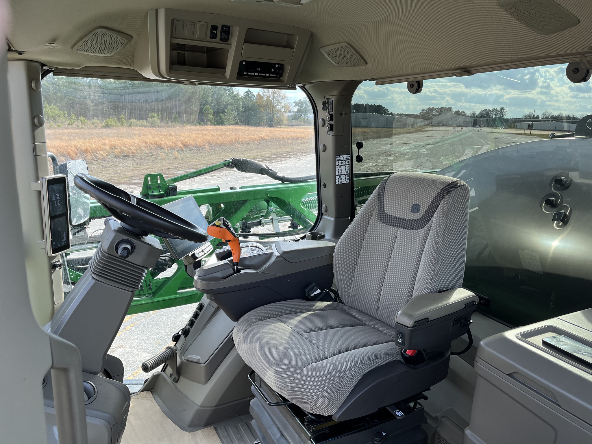 2025 John Deere 410R Image 13