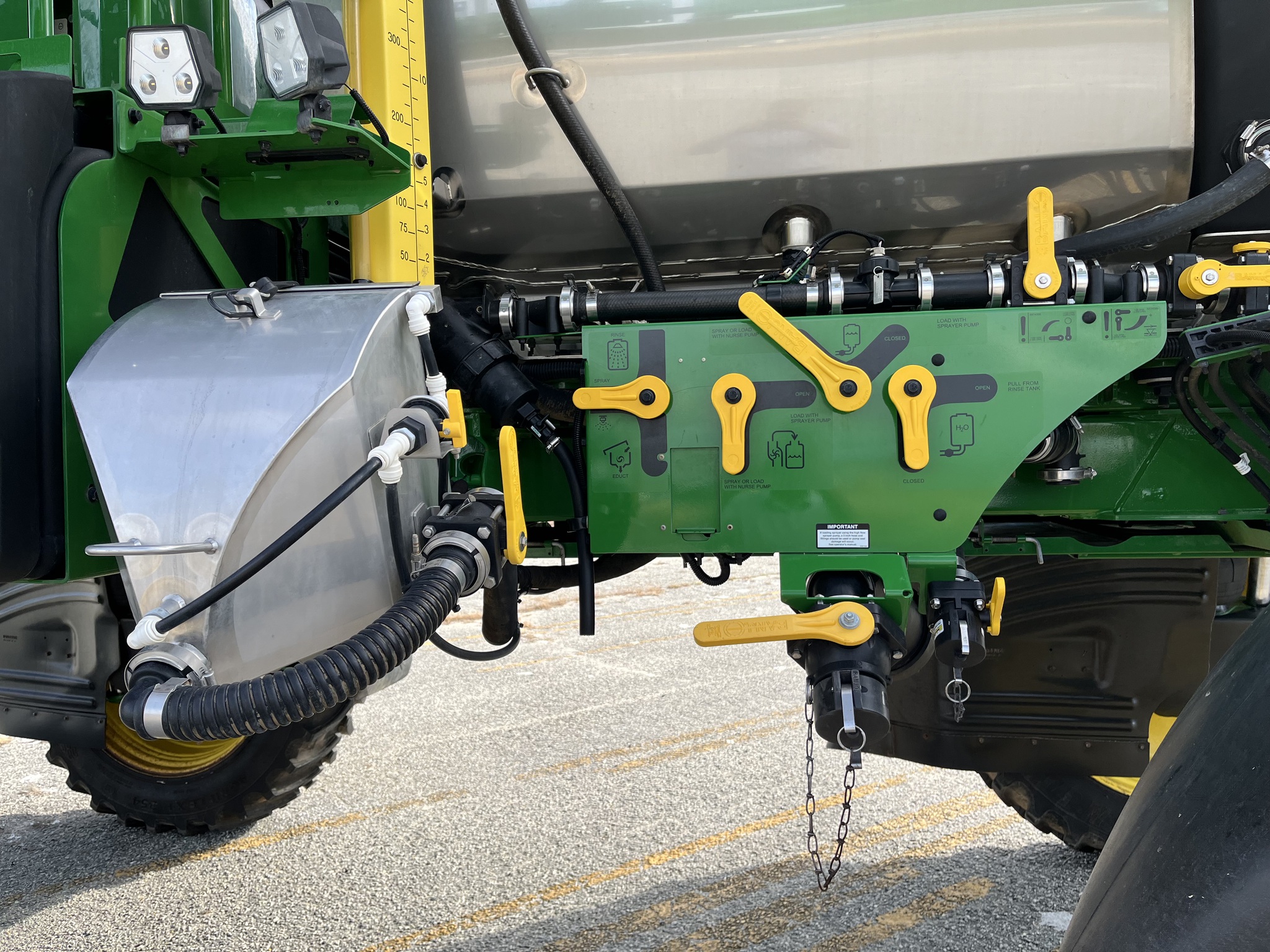 2025 John Deere 410R Image 10