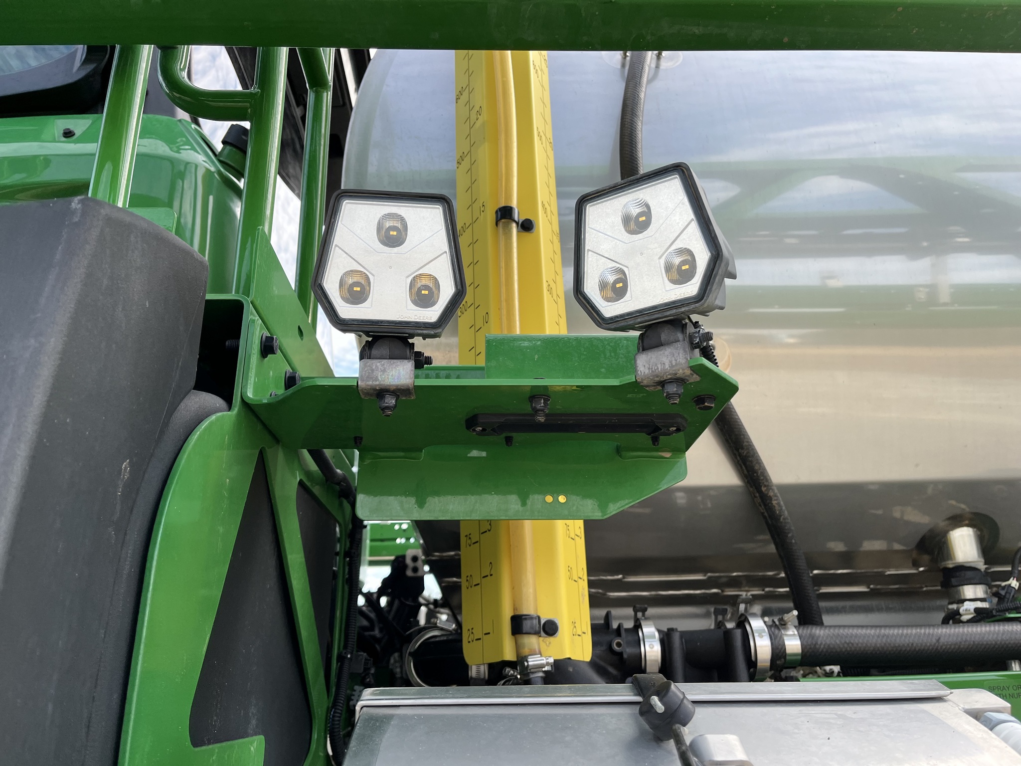 2025 John Deere 410R Image 11