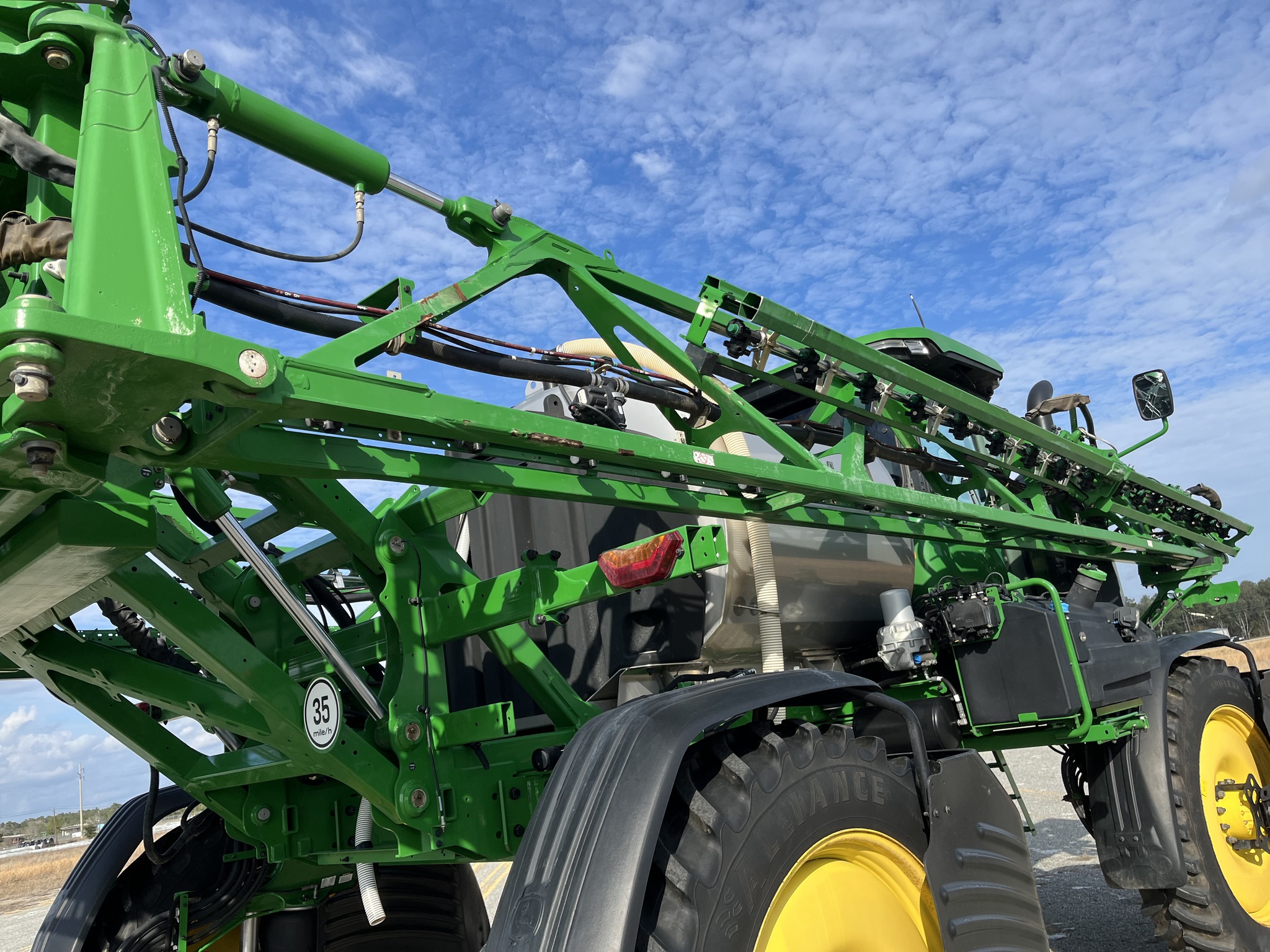 2025 John Deere 410R Image 9