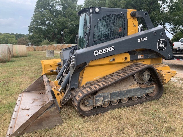 John Deere 333G Image 3