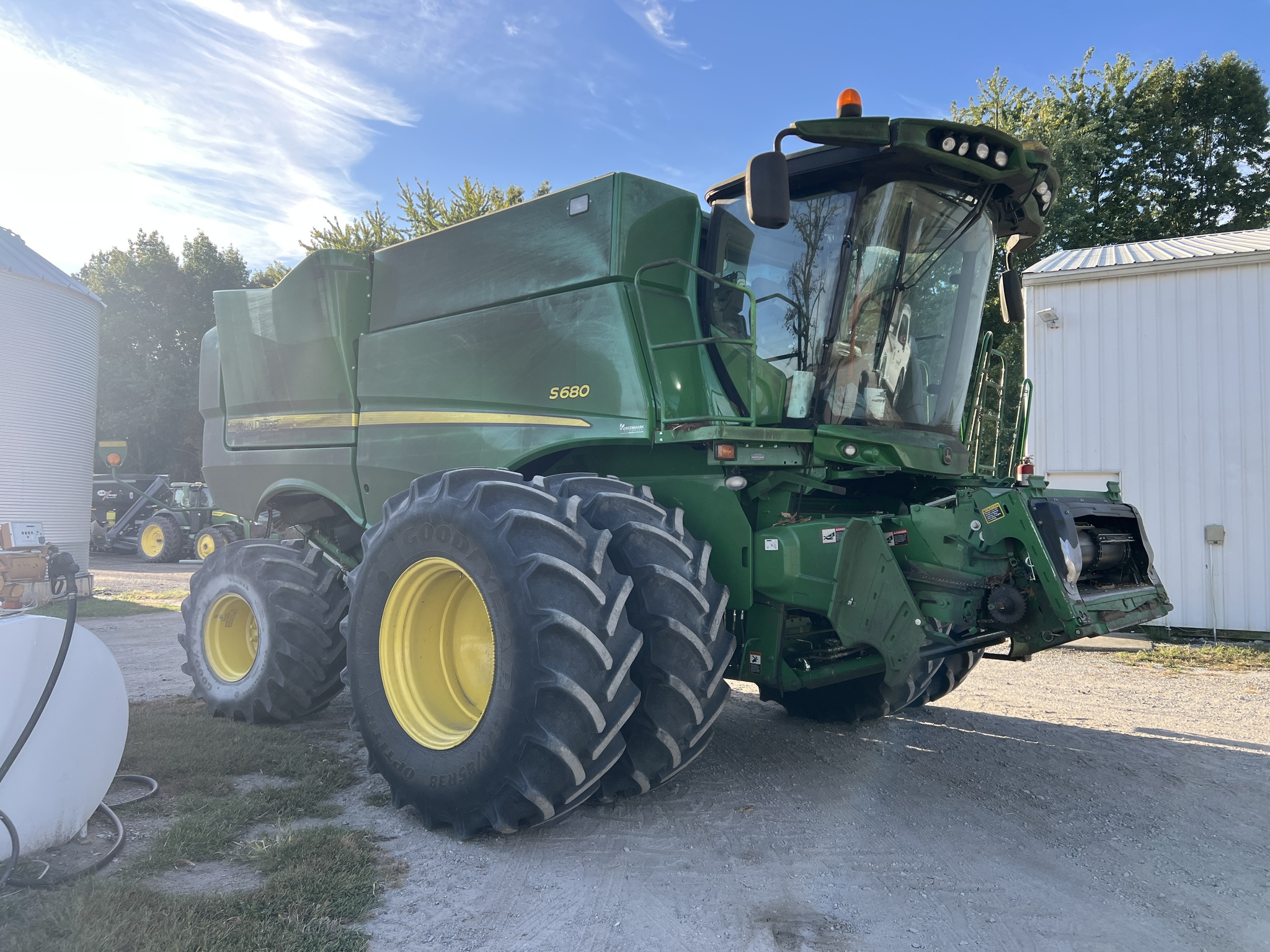 2014 John Deere S680 Image 1