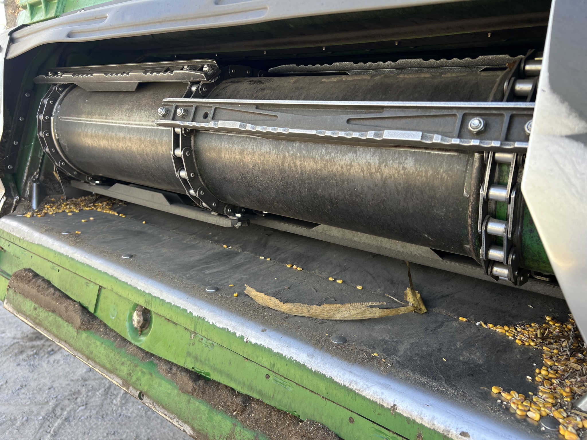 2014 John Deere S680 Image 5