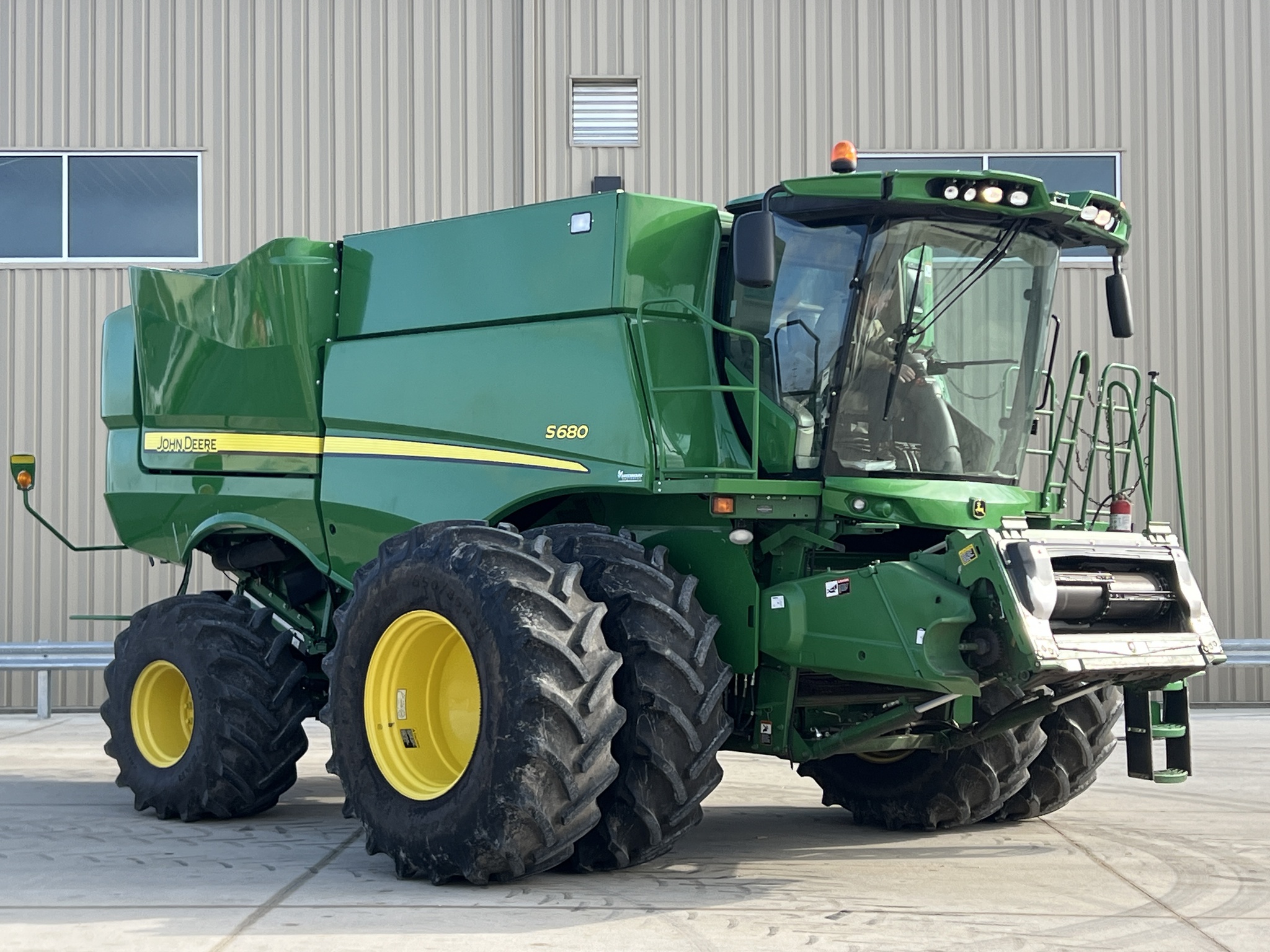 2014 John Deere S680 Image 1