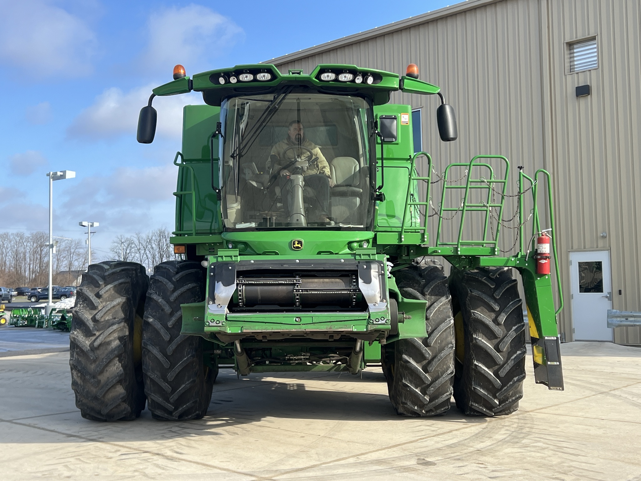 2014 John Deere S680 Image 8
