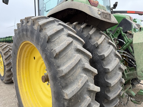 2025 John Deere 8R 410 - Photo17