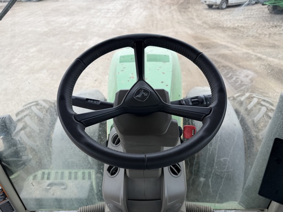 2025 John Deere 8R 410 - Photo29