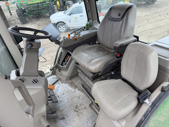 2025 John Deere 8R 410 - Photo28