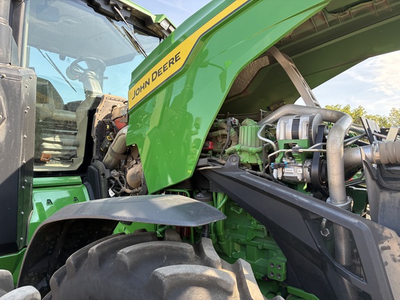 2025 John Deere 8R 410 - Photo30