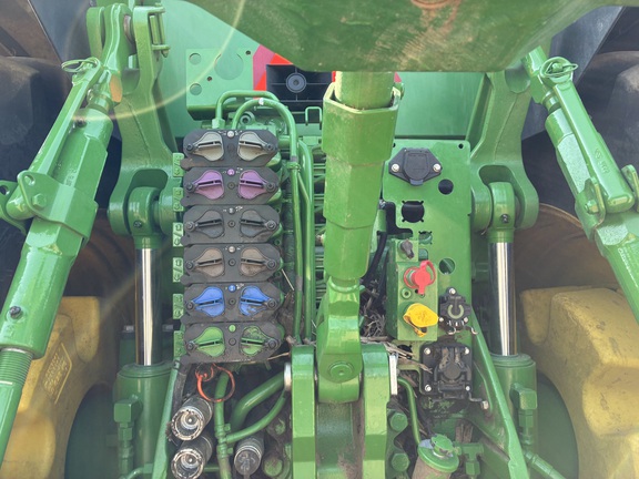 2025 John Deere 8R 410 - Photo32