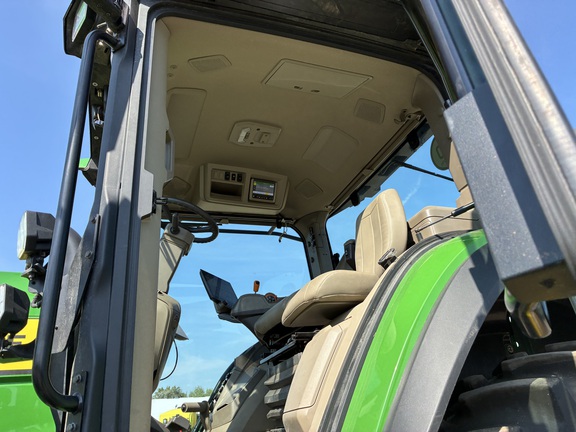 2025 John Deere 8R 410 - Photo36
