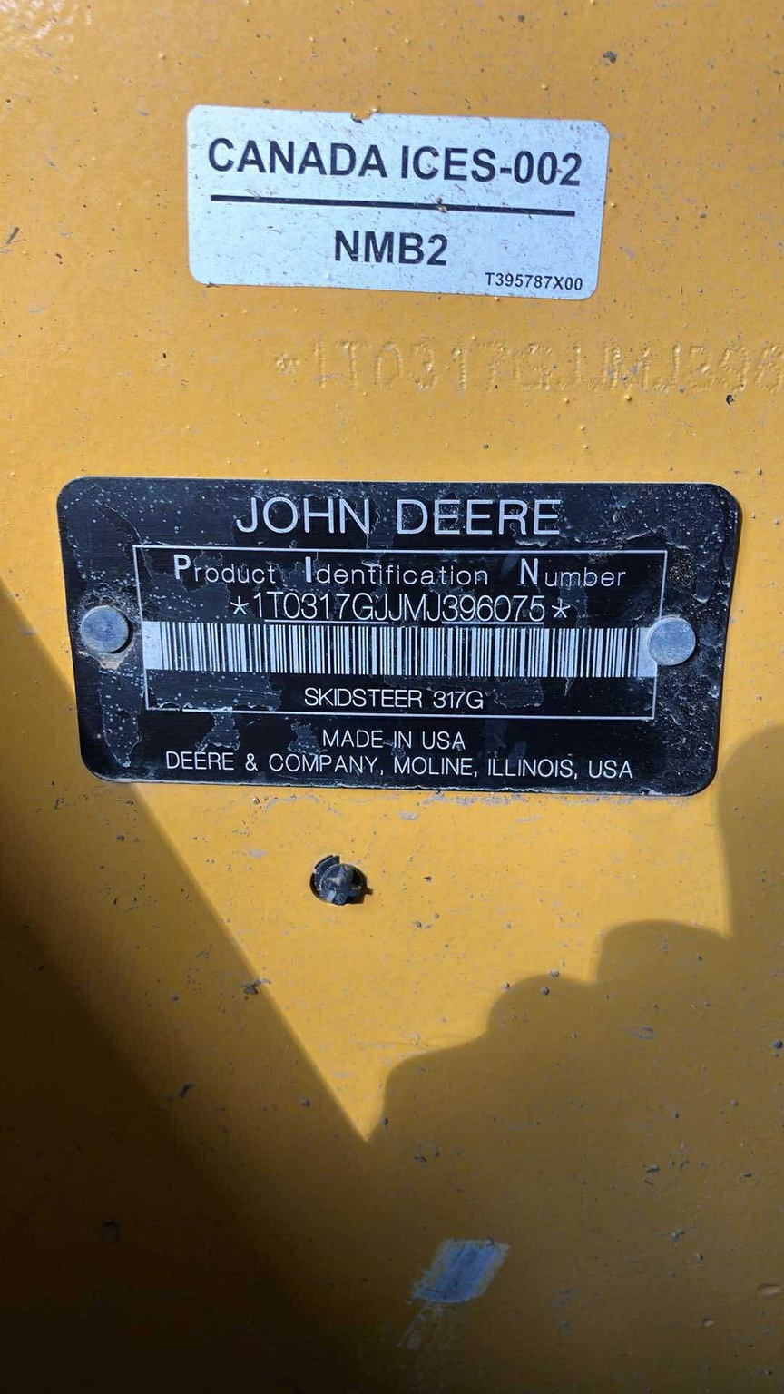 2021 John Deere 317G Image 3