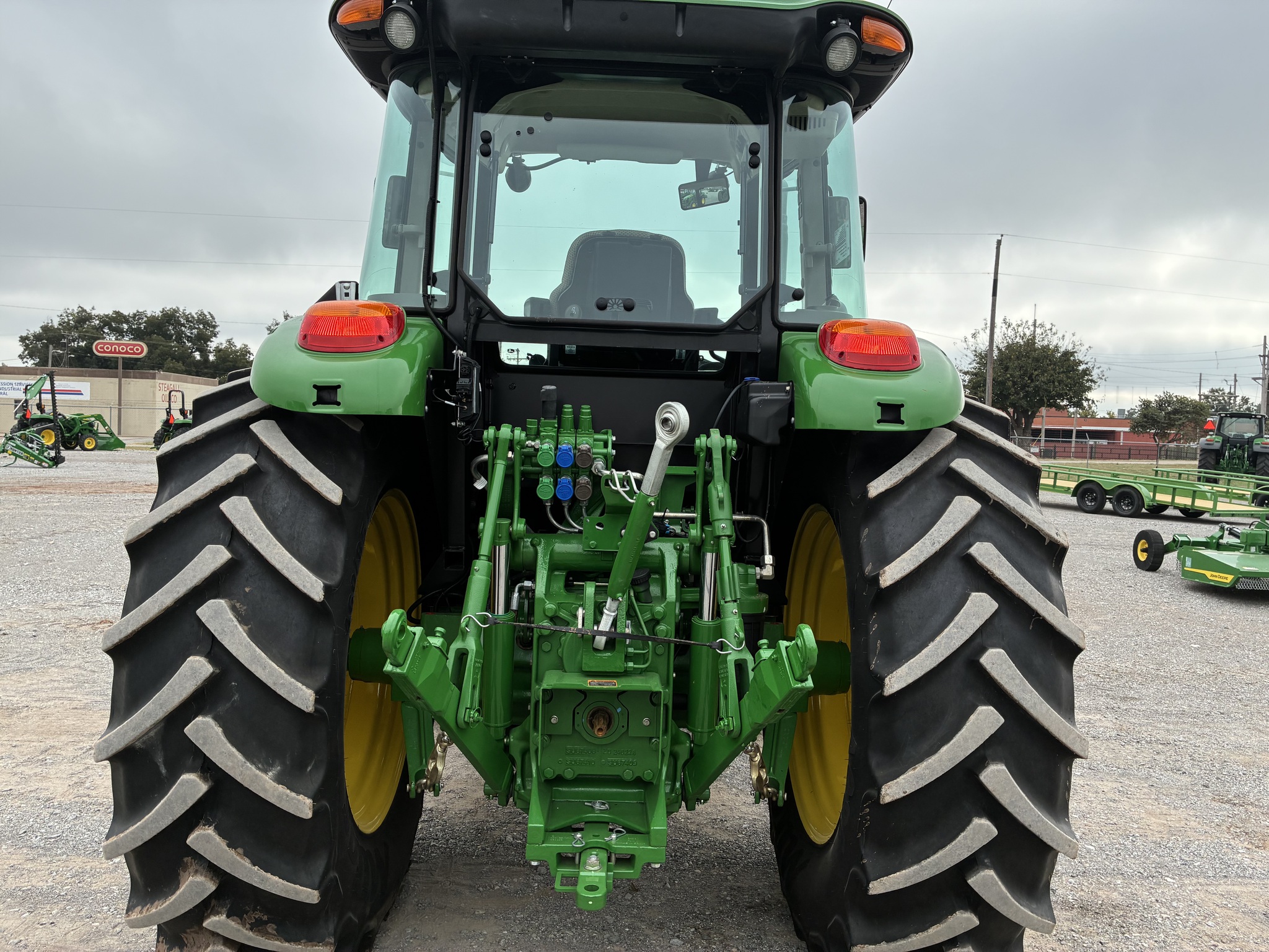 2024 John Deere 6120E Cab Image 4