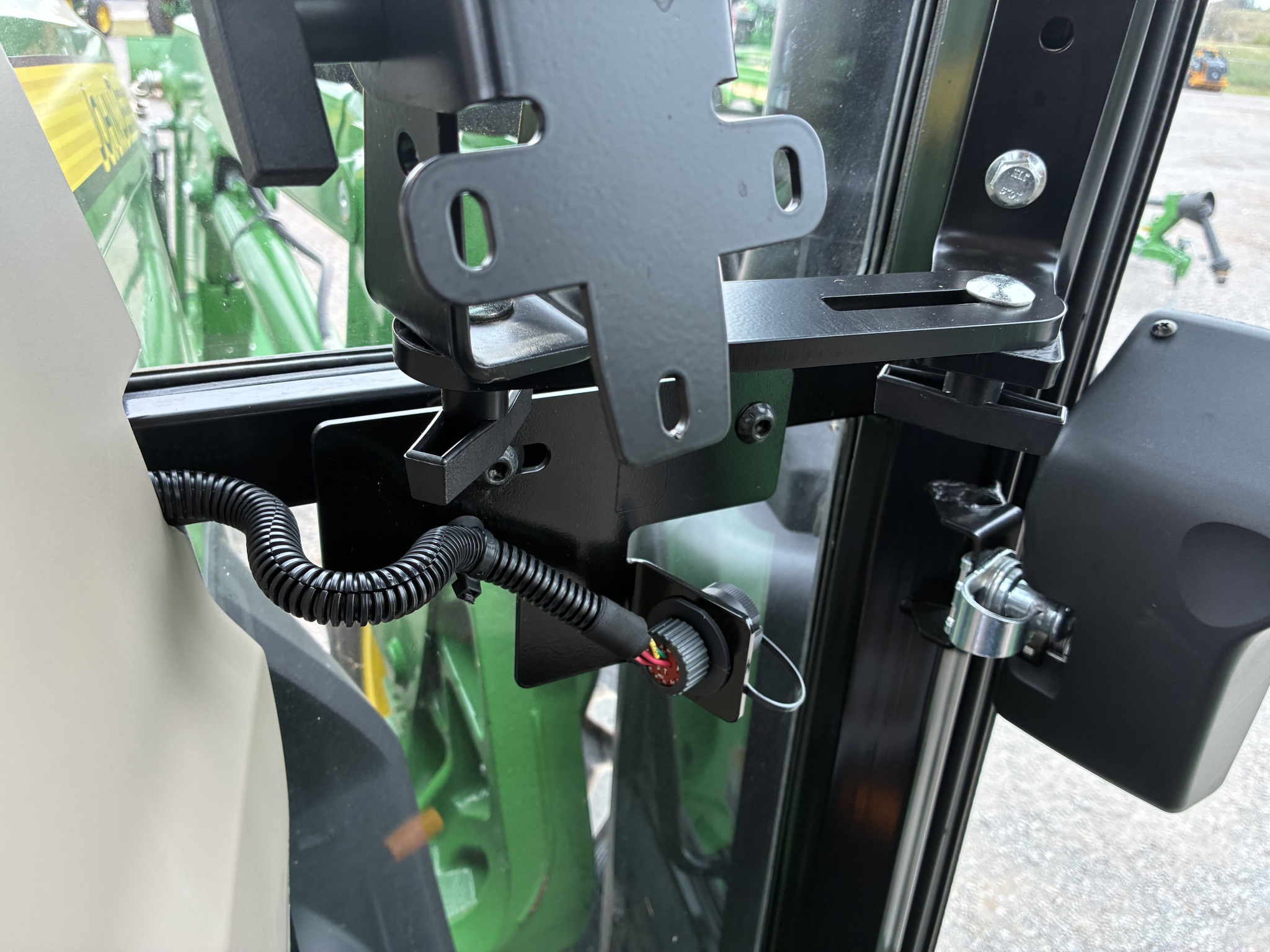 2024 John Deere 6120E Cab Image 15