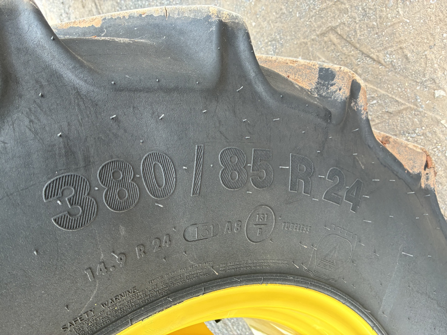 2024 John Deere 6120E Cab Image 8