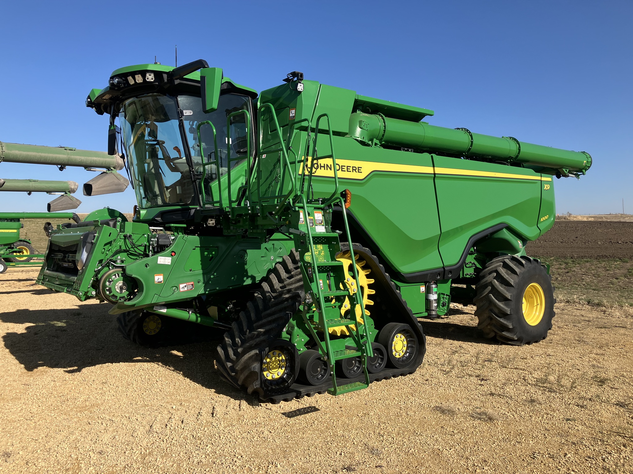 2023 John Deere X9 1000 Image 2