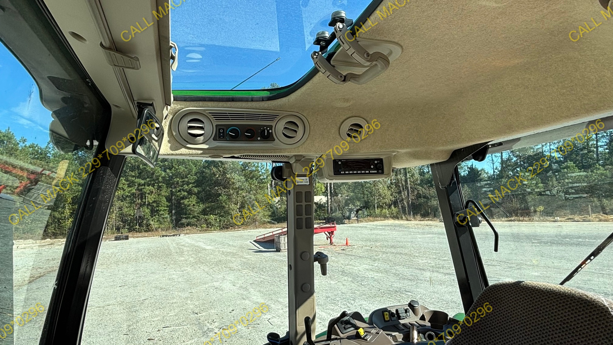 2025 John Deere 5067E Image 10