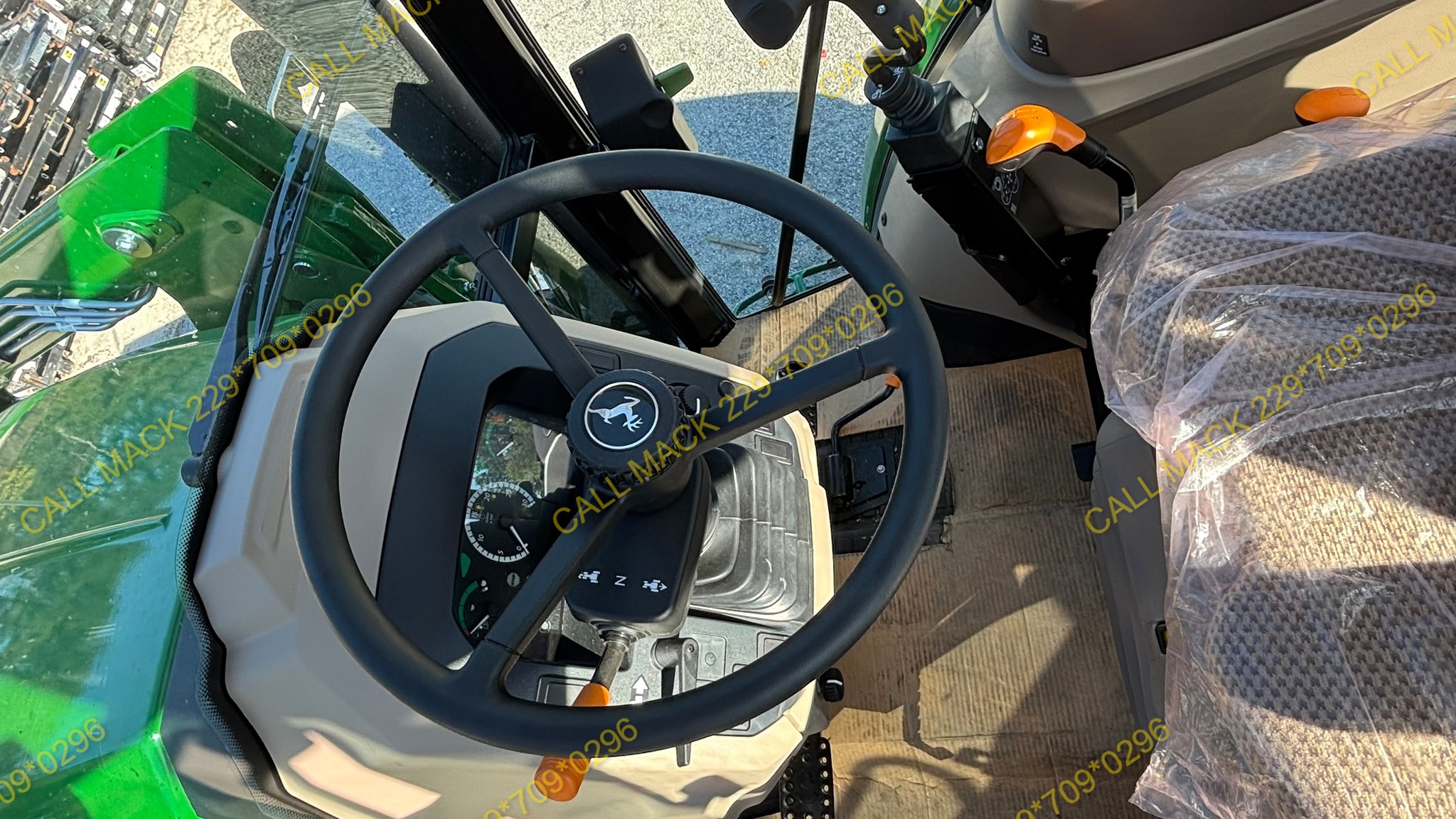 2025 John Deere 5067E Image 11