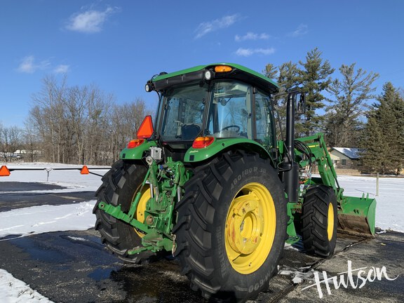 Photo of 2022 John Deere 6105E