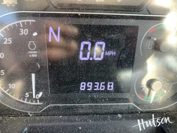 Photo of 2022 John Deere 6105E