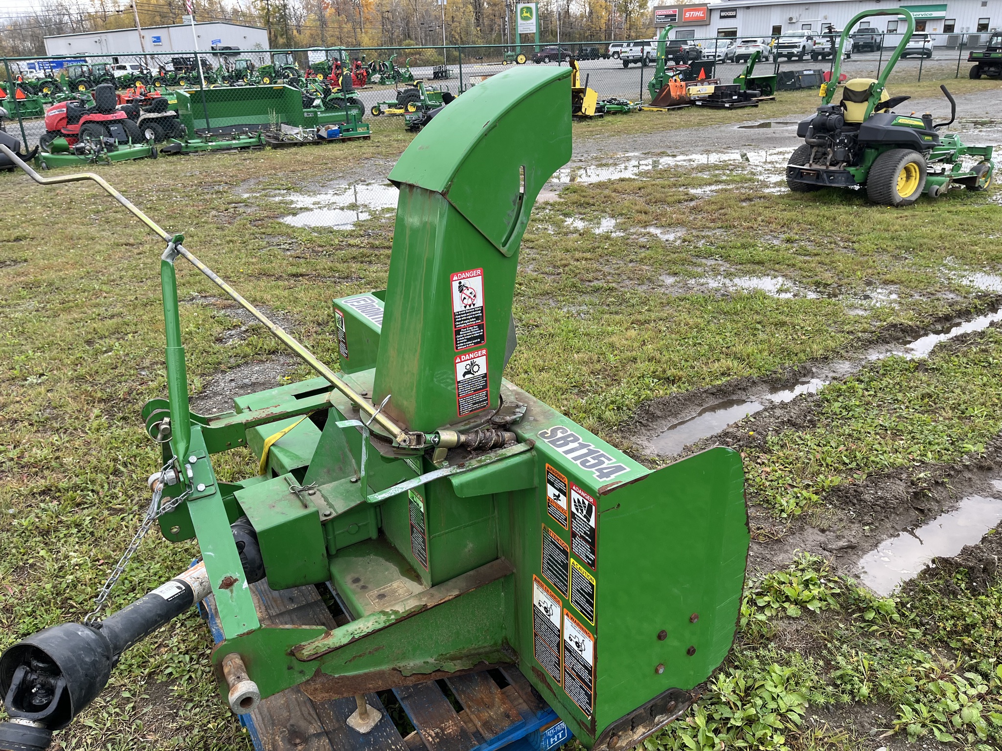 2017 John Deere 1025R Image 9