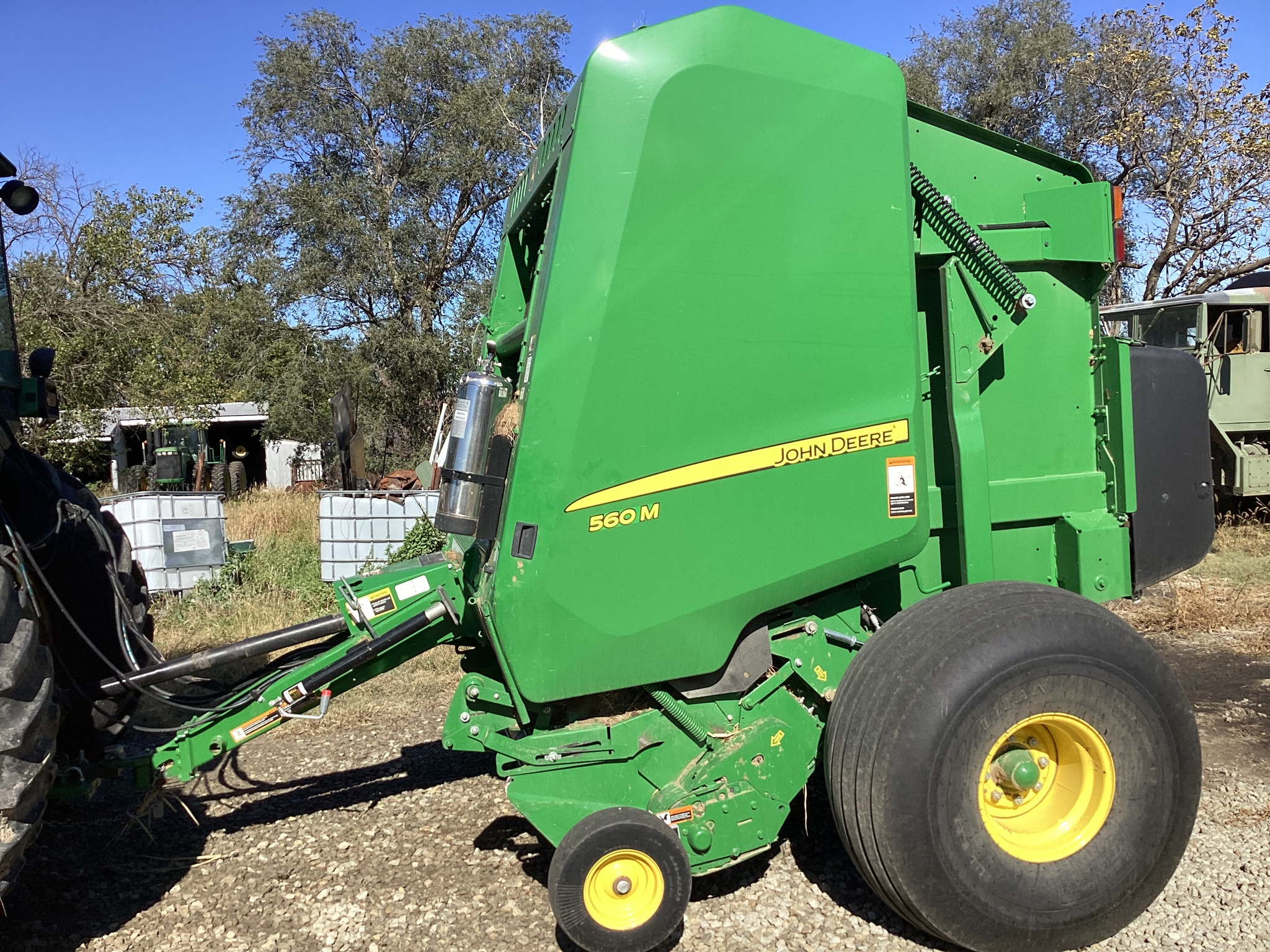 2021 John Deere 560M Image 3