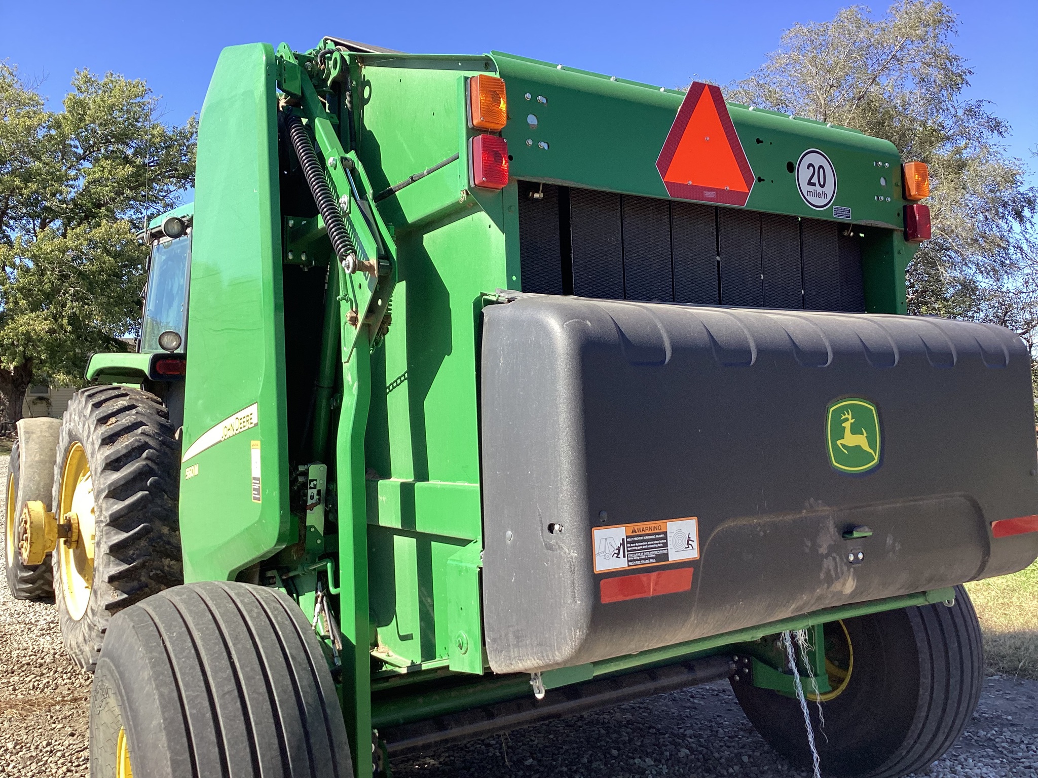 2021 John Deere 560M Image 5