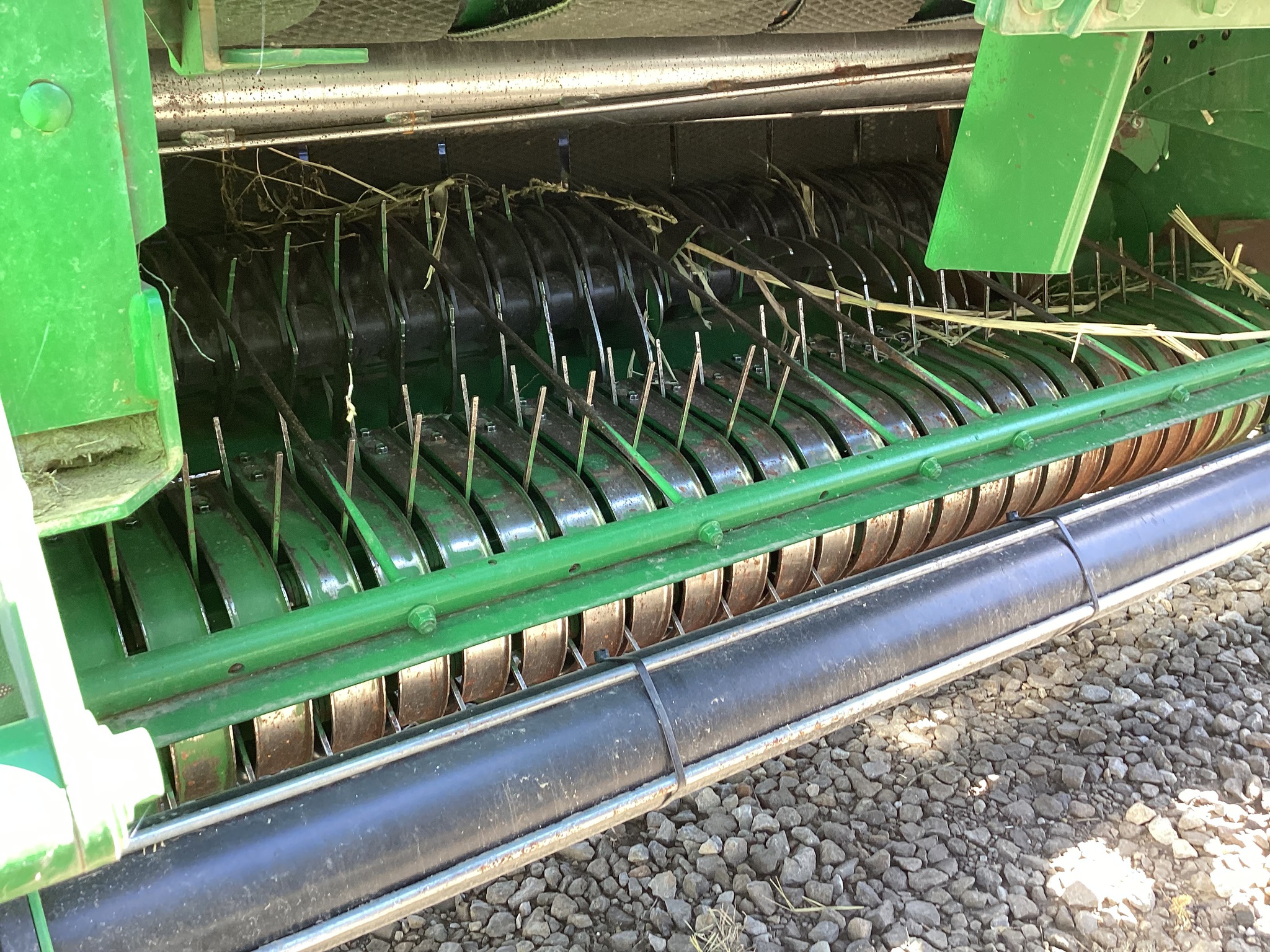 2021 John Deere 560M Image 7