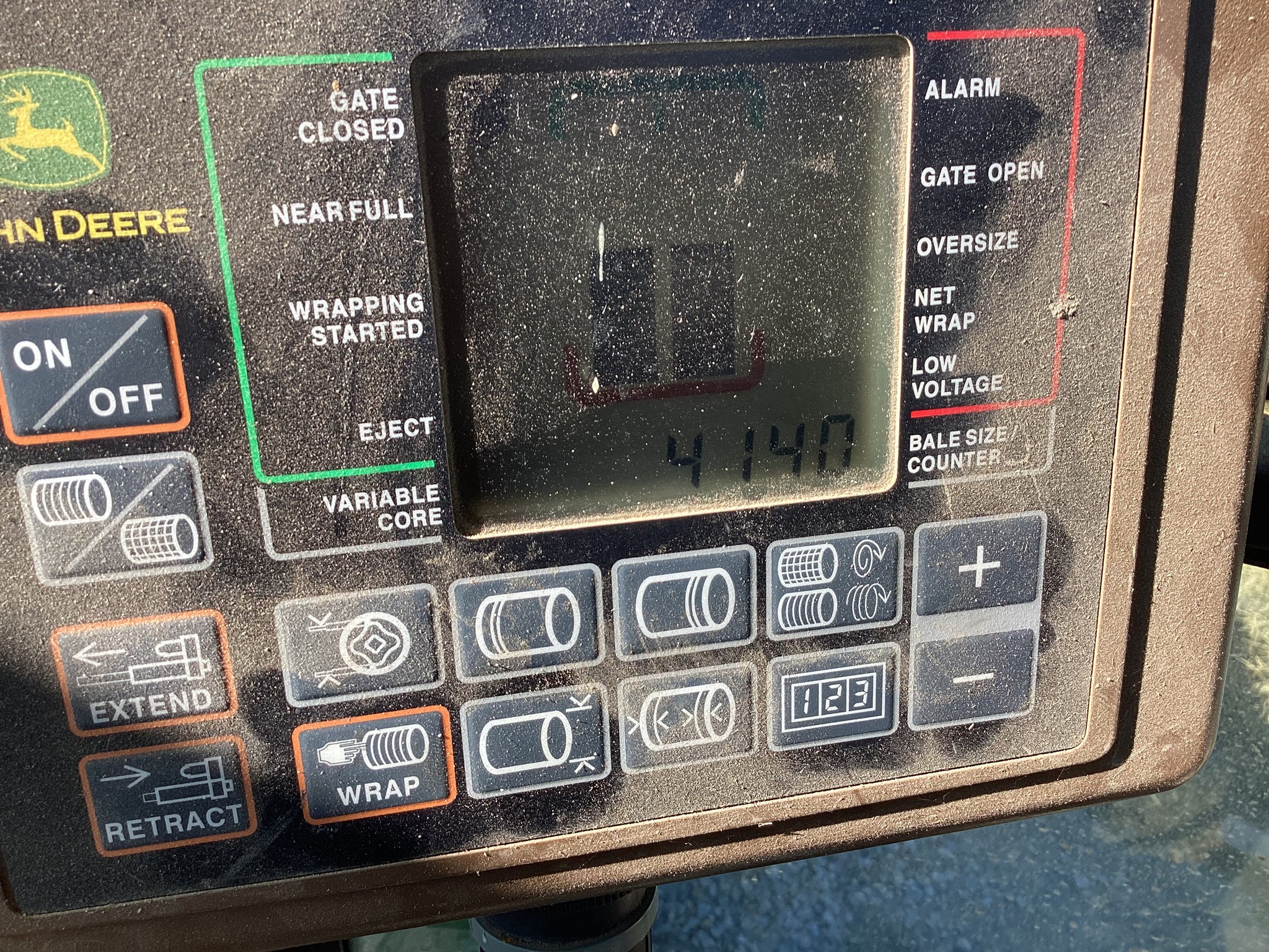 2021 John Deere 560M Image 8