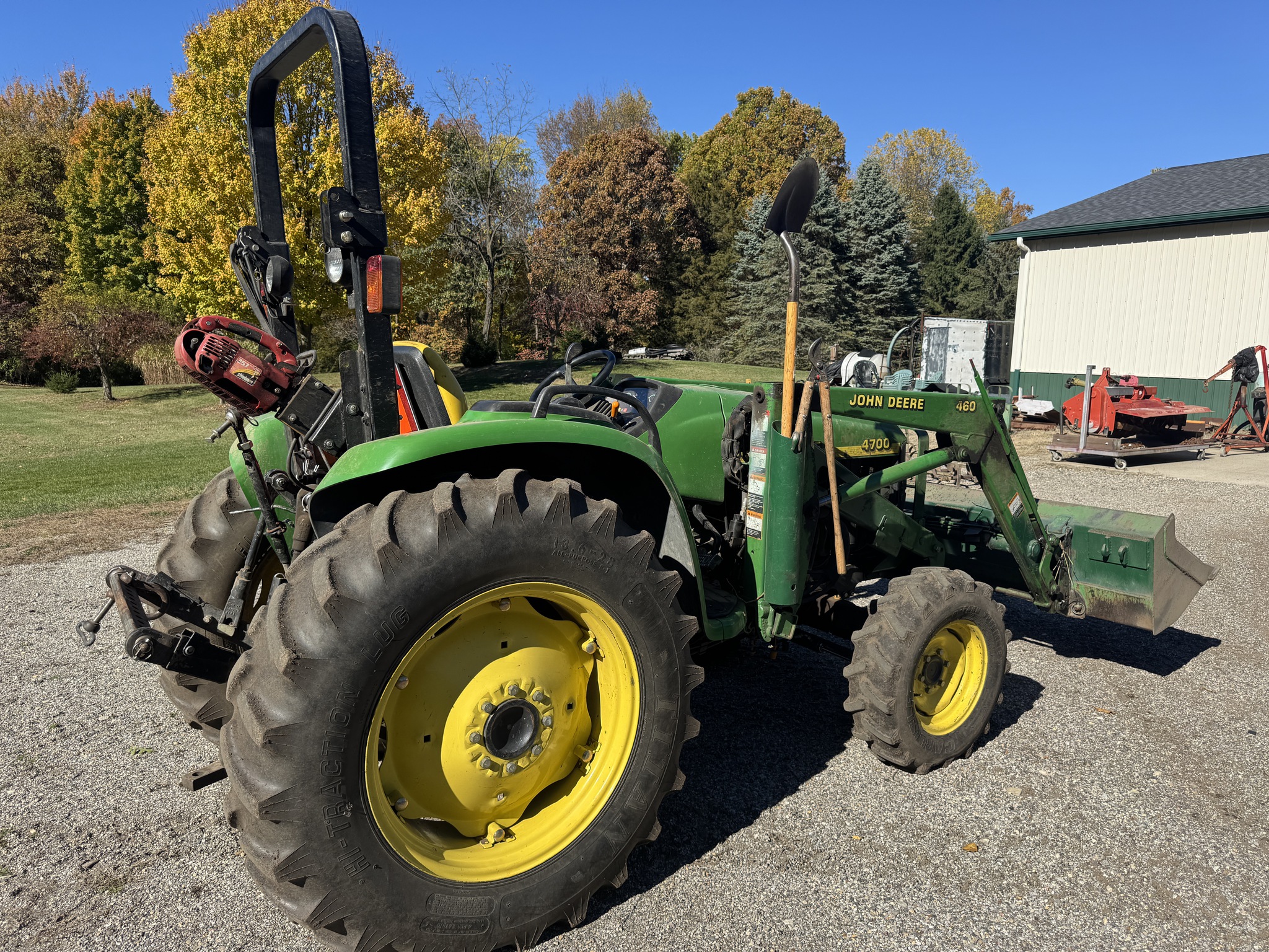 2001 John Deere 4700 Image 4