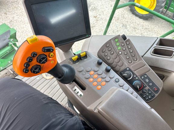 2014 John-Deere S660