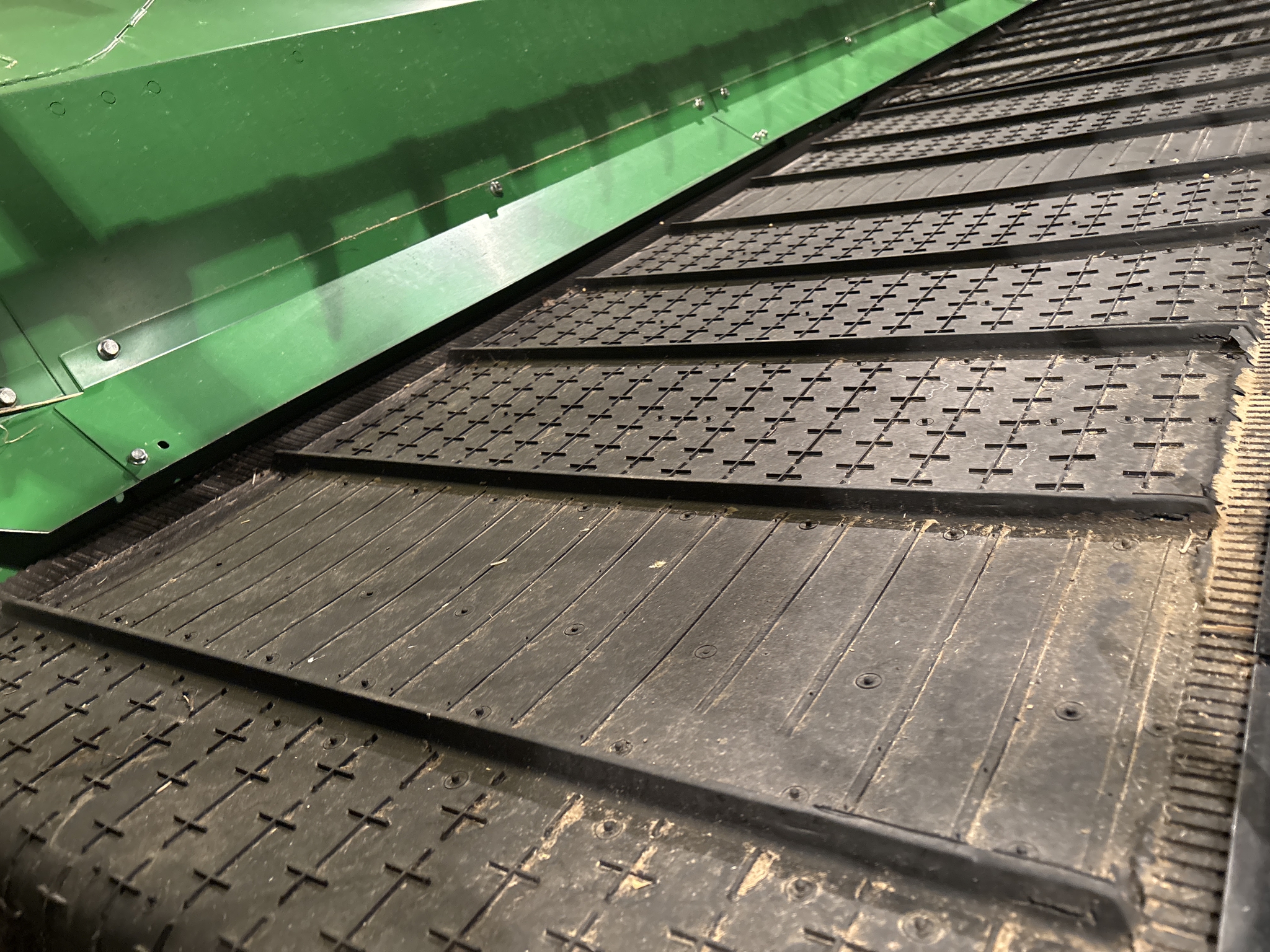 Used 2024 John Deere RD35F Combine Platforms at Koenig Equipment in Anna, OH - PhotoXL18