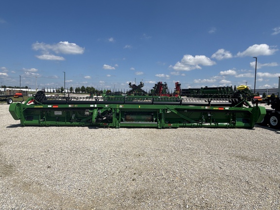 Used 2024 John Deere RD35F Combine Platforms at Koenig Equipment in Greenville, OH - Photo5