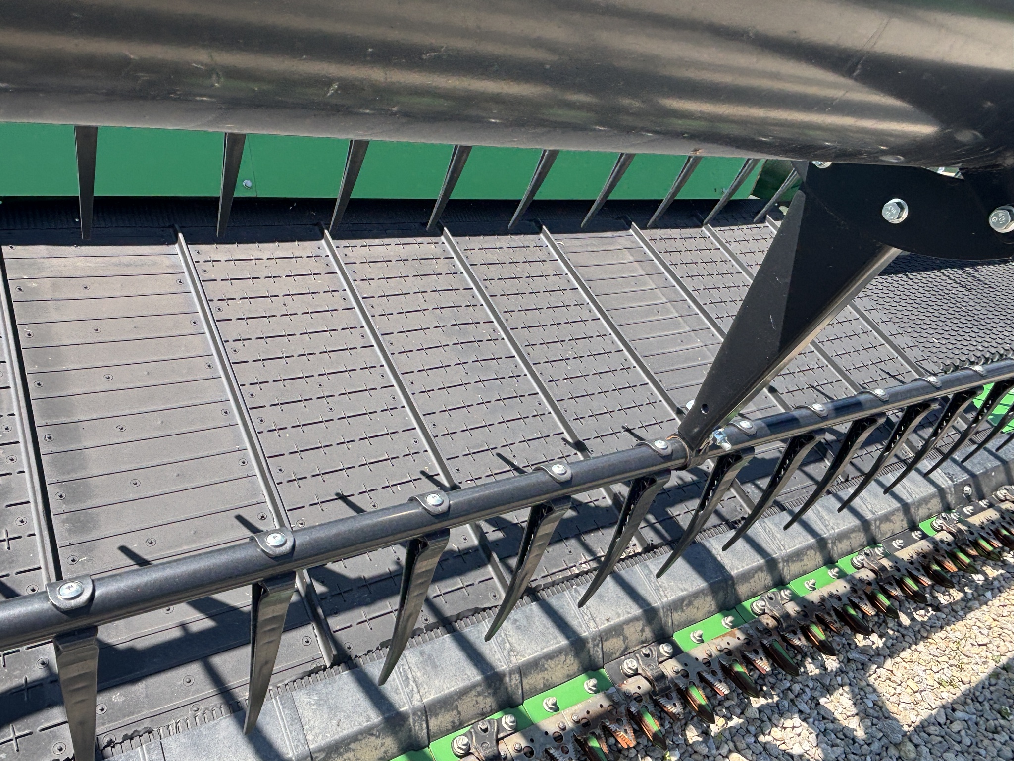 Used 2024 John Deere RD35F Combine Platforms at Koenig Equipment in Greenville, OH - PhotoXL11